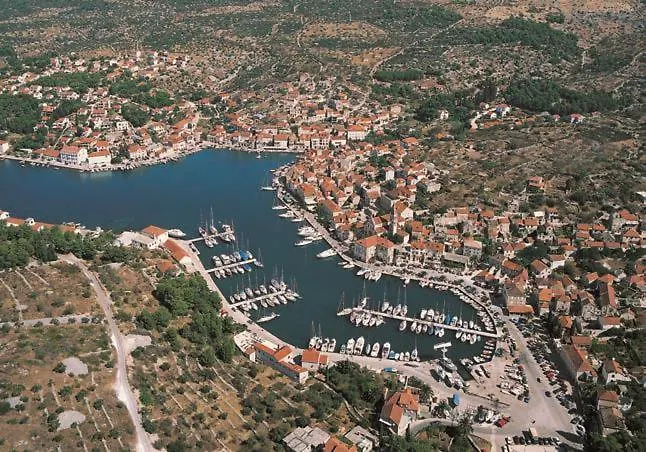 Apartament Mit 2 Schlafzimmer In Der Miravala Milna (Brac)